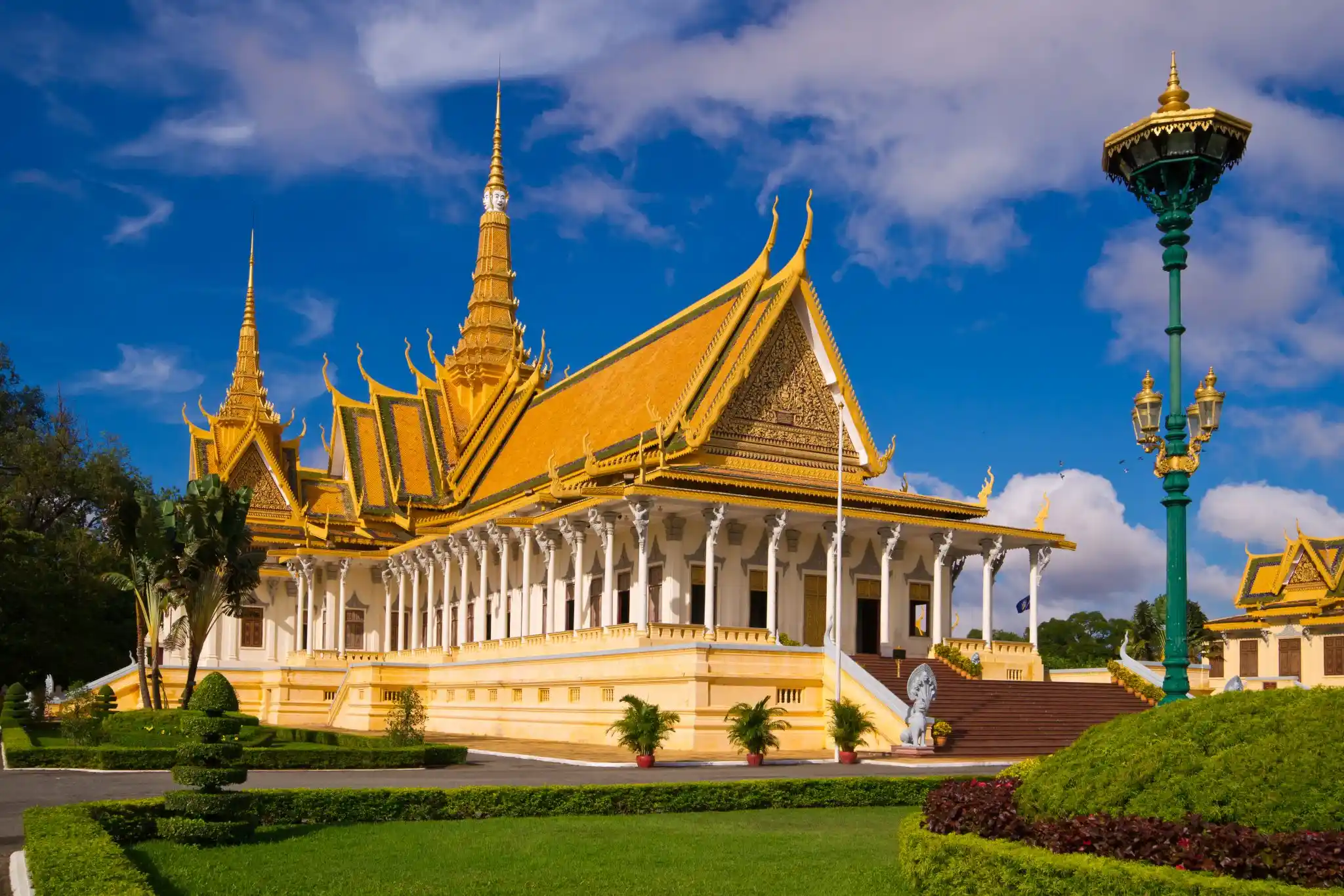Majestic Royal Palace Complex and Throne Hall in Phnom Penh