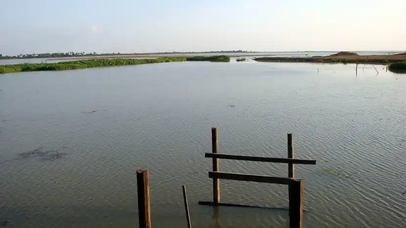 Prey Pros Natural and Cultural Resort in Kampong Thom for Boating and Relaxation