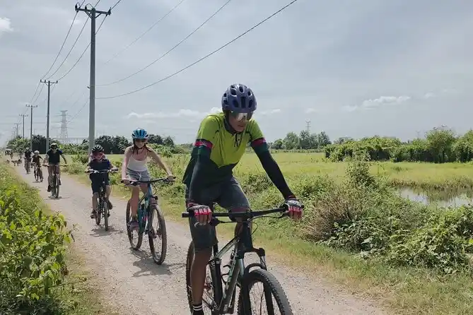 Bicycle Tour through Authentic Cambodian Rural Villages in Battambang